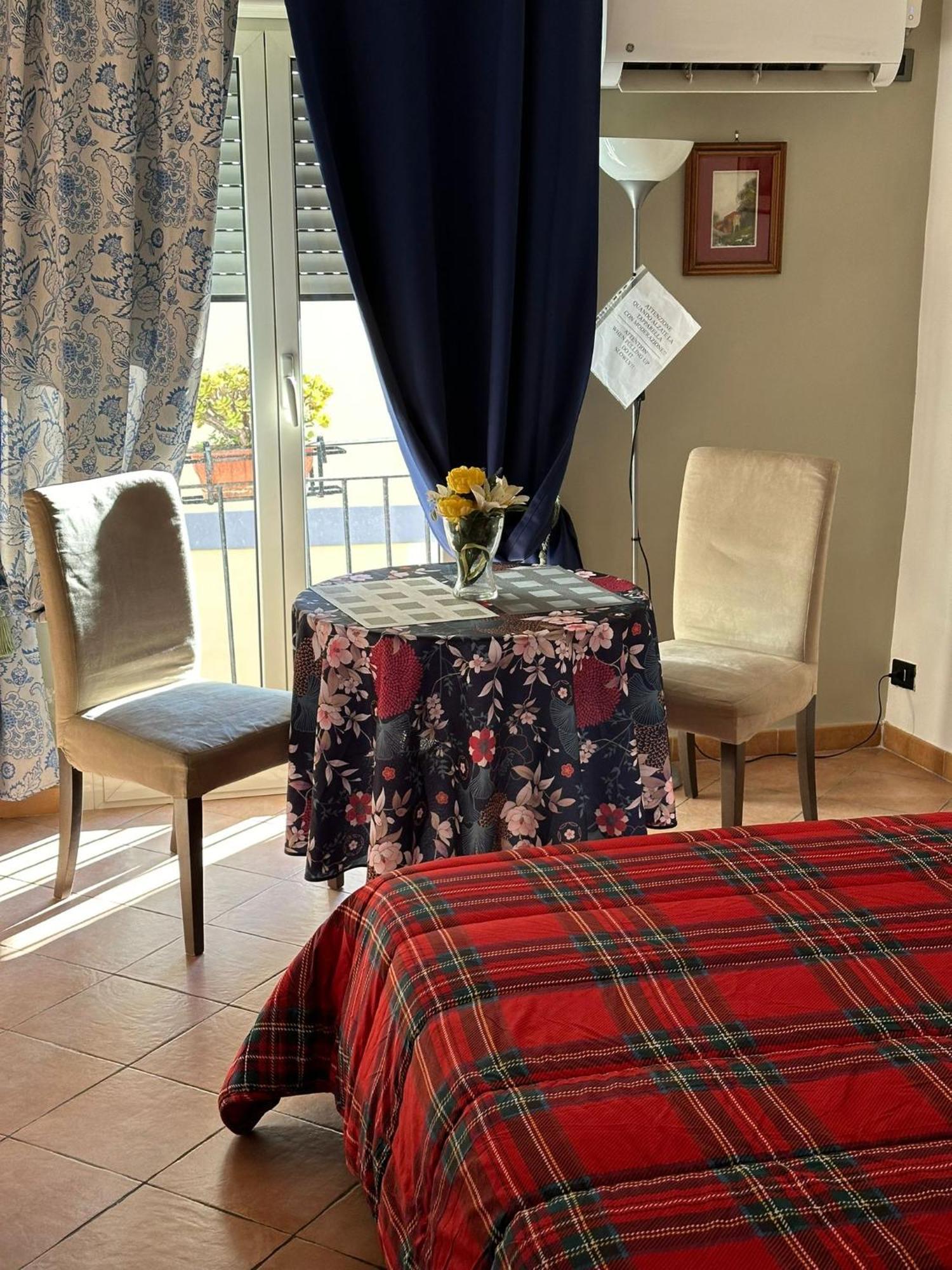 Maison Romantique Napoli Bagian luar foto