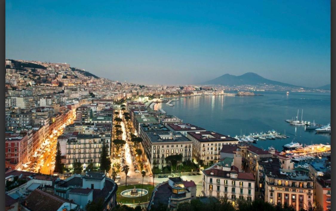 Maison Romantique Napoli Bagian luar foto